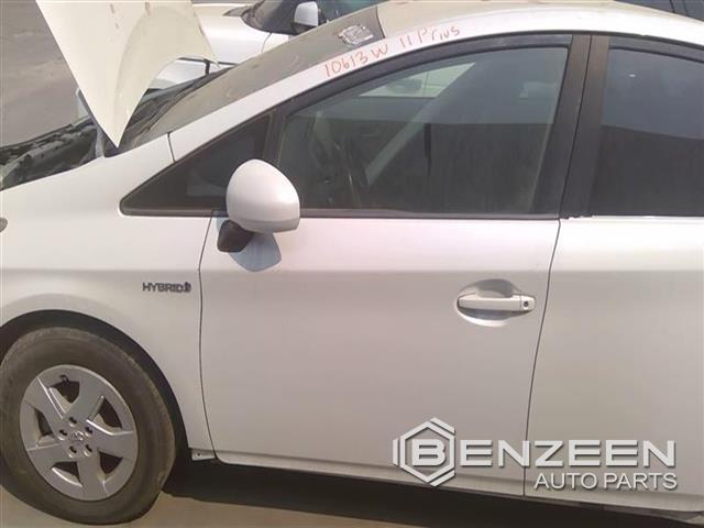 2010 Toyota Prius Front Door (Left)