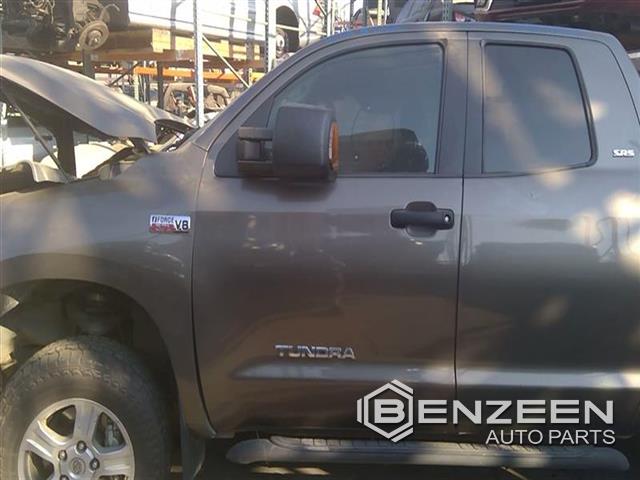 2007 Toyota Tundra Front Door (Left)