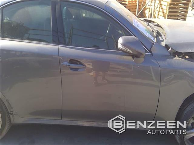 2006 Lexus IS 250 Front Door (Right)