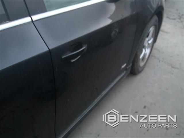 2012 Chevrolet Cruze Front Door (Right)