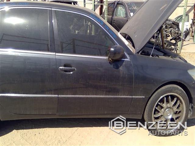 2004 Lexus LS 430 Front Door (Right)