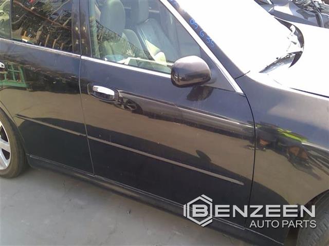 2005 Infiniti G35 Front Door (Right)