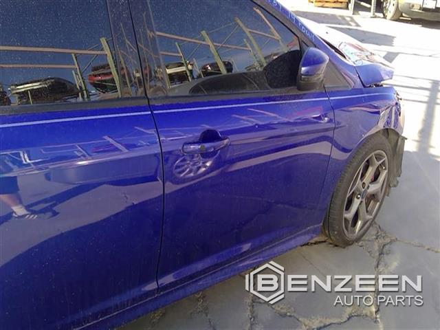 2012 Ford Focus Front Door (Right)
