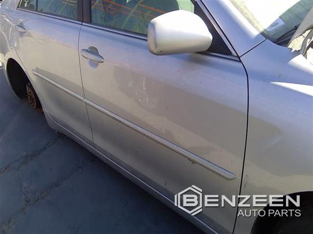2007 Toyota Camry Hybrid Front Door (Right)