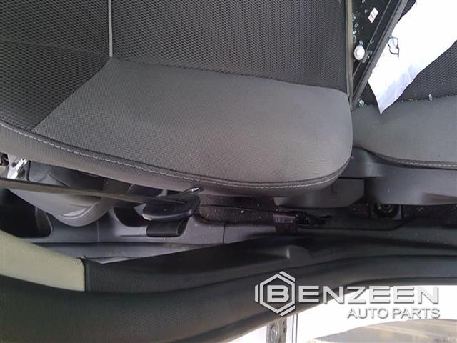 2014 Ford Focus Front Seat Belt