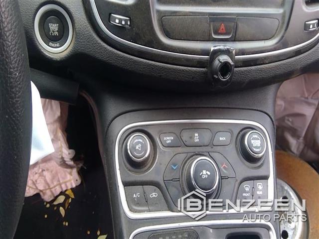 2015 Chrysler 200 Temperature Control Unit