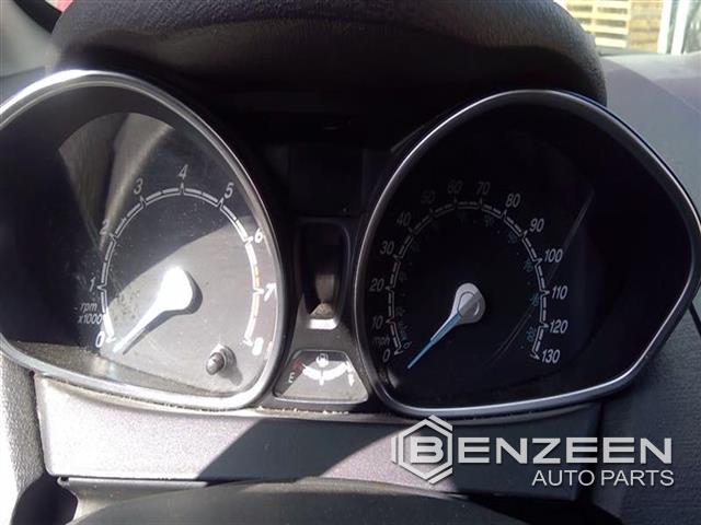 2017 Ford Fiesta Speedometer / Head Cluster