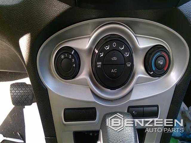 2017 Ford Fiesta Temperature Control Unit