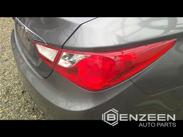 2013 Hyundai Sonata Tail Lamp (Right)