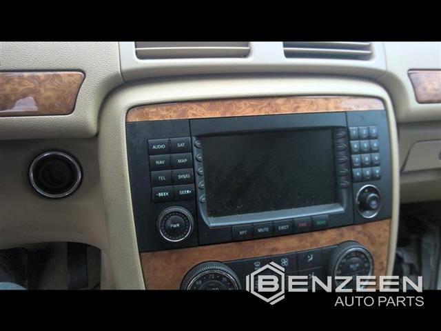 2008 Mercedes-Benz R350 Display Screen Navigation GPS Radio