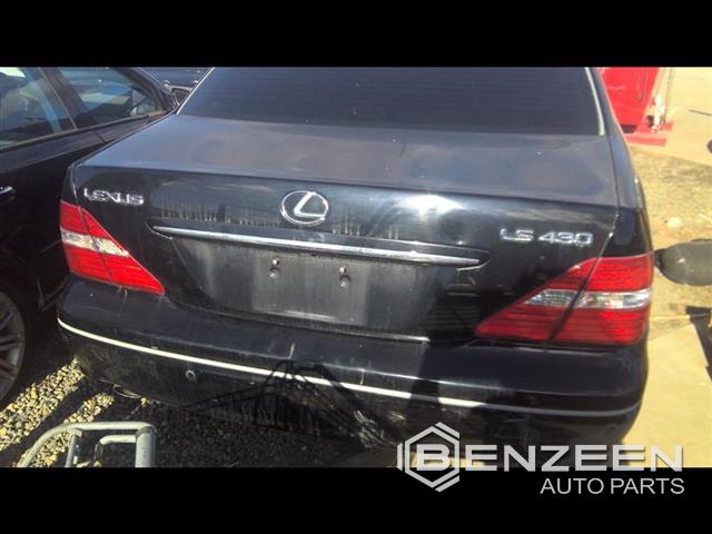 2004 Lexus LS 430 Decklid