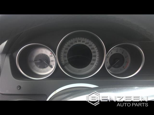 2014 Mercedes-Benz C250 Speedometer / Head Cluster