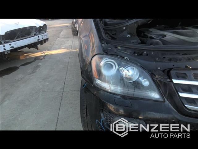 2008 Mercedes-Benz ML350 Headlamp Assembly (Right)