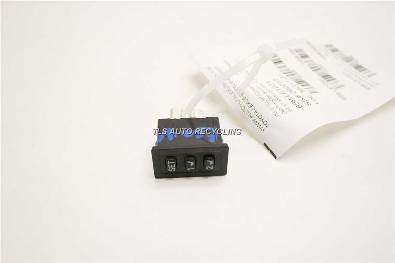 2001 Lexus RX 300 Dash / Interior / Seat Switch