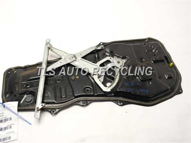 2006 Toyota Sienna Rear Window Regulator (Right)