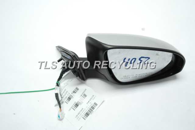 2012 Toyota Camry Hybrid Side View Mirror (Right)