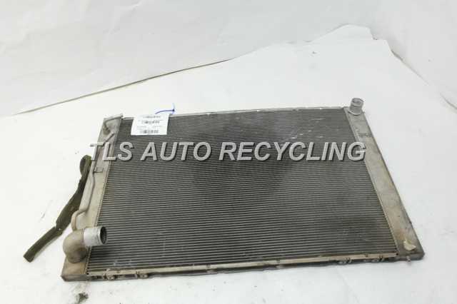 2005 Toyota Sienna Radiator