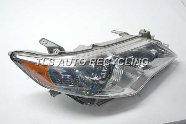 2012 Toyota Camry Hybrid Headlamp Assembly (Right)