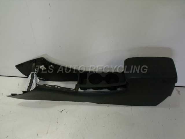 2003 Toyota Corolla Console Front