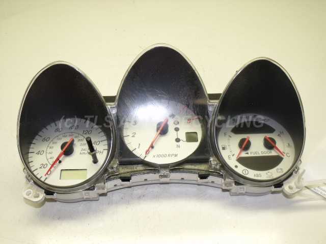 2003 Toyota MR 2 Speedometer / Head Cluster