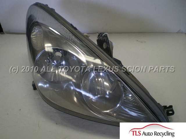 2002 Lexus ES 300 Headlamp Assembly (Right)