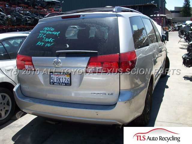 2005 Toyota Sienna Back Glass