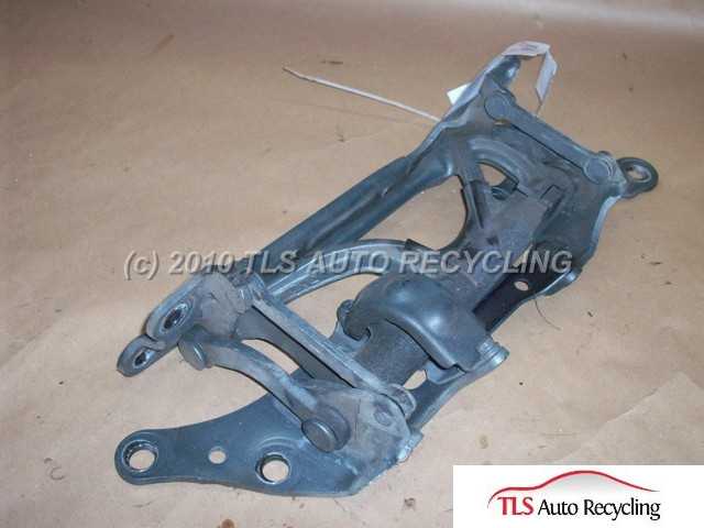 1994 Lexus SC 300 Front Door Hinge