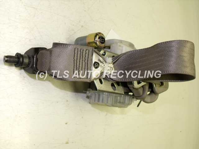 2005 Toyota RAV 4 Front Seat Belt