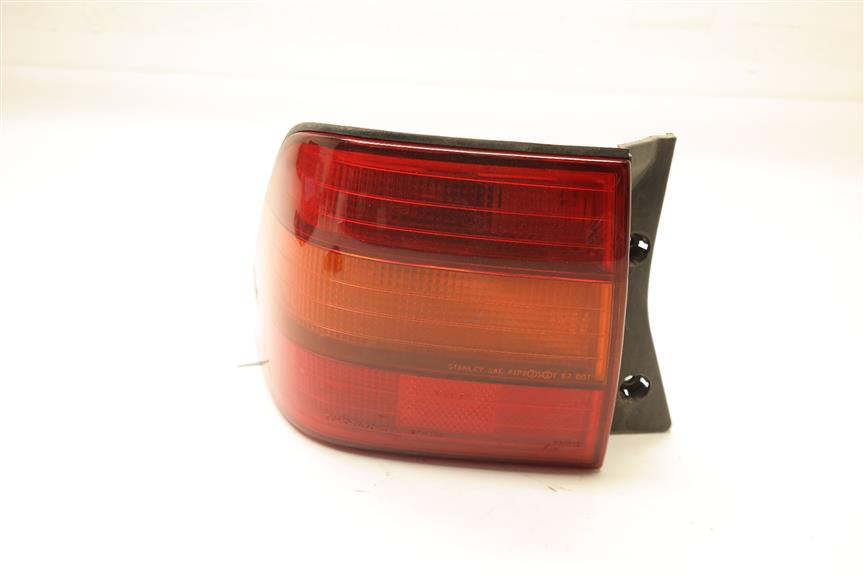 1995 Lexus LS 400 Tail Lamp (Left)