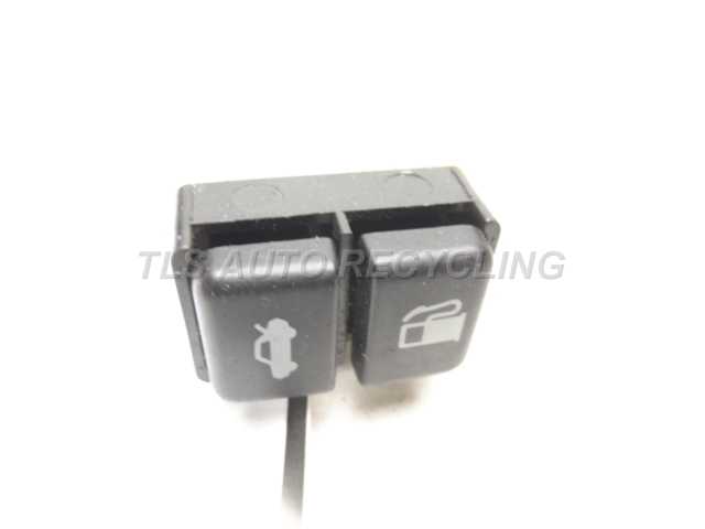 2000 Lexus ES 300 Dash / Interior / Seat Switch