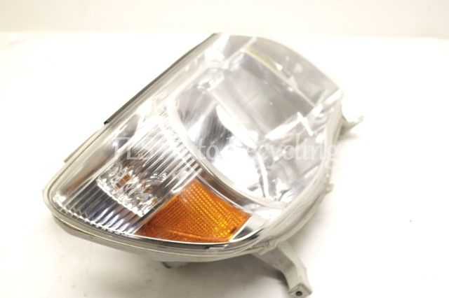2006 Toyota Tacoma Headlamp Assembly (Right)