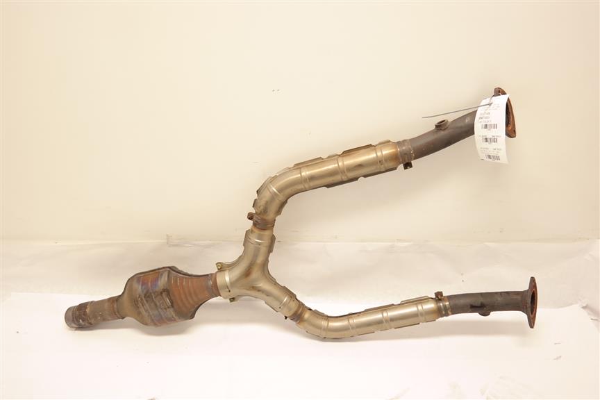 2005 Lexus LS 430 Exhaust Pipe