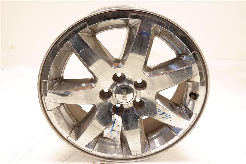 2012 Jeep Liberty Wheel / Rim