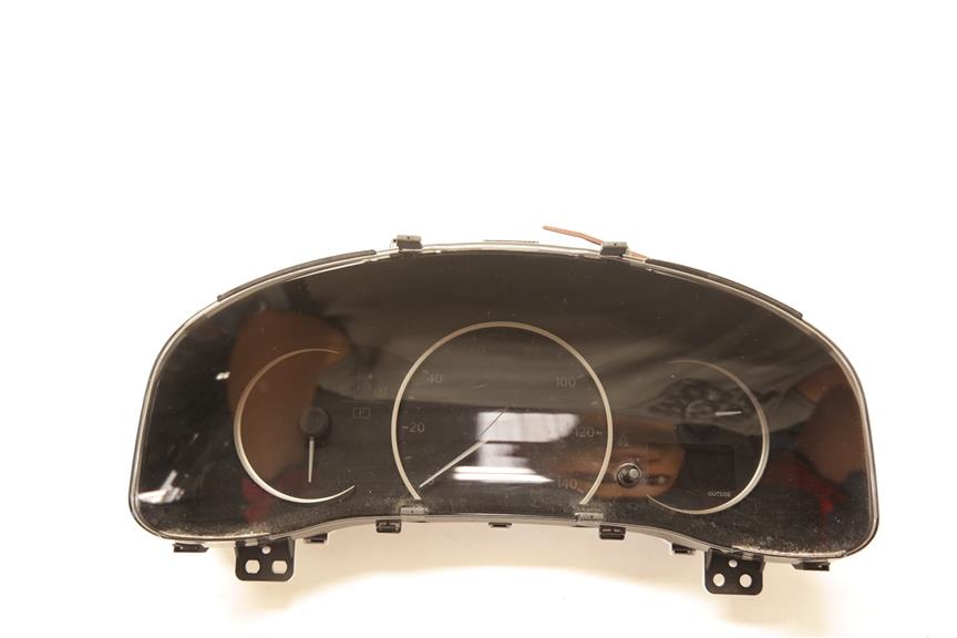 2014 Lexus CT 200H Speedometer / Head Cluster