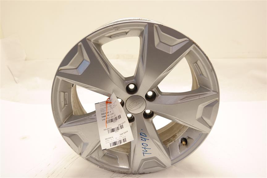 2014 Subaru Forester Wheel / Rim