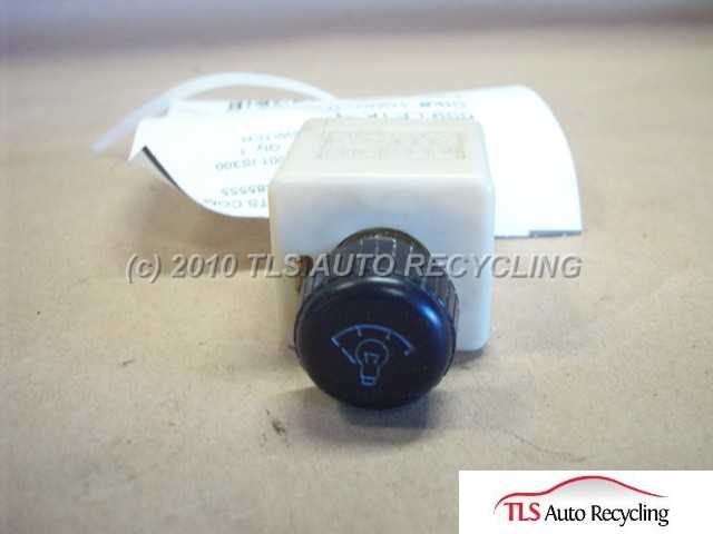 2001 Lexus IS 300 Dash / Interior / Seat Switch