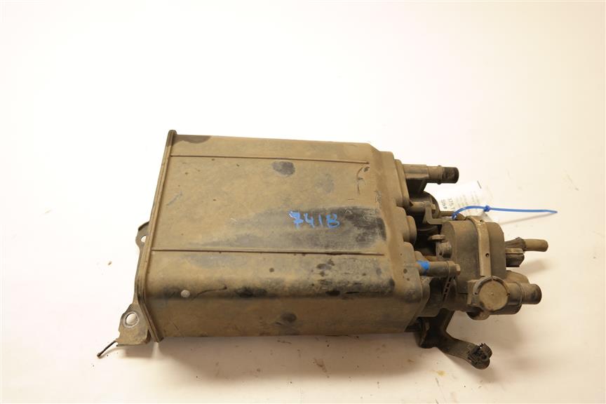 2011 Toyota FJ Cruiser Fuel Vapor Canister