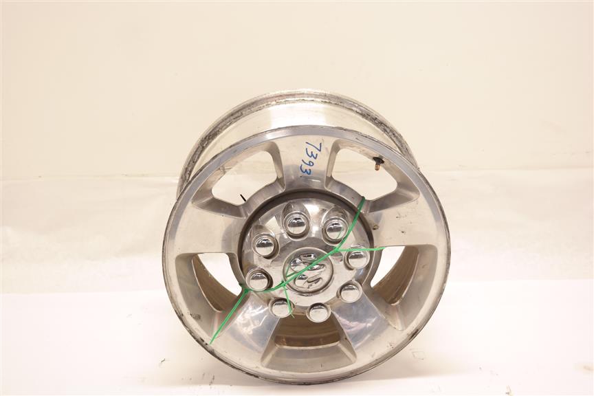 2005 Dodge Ram 2500 Wheel / Rim
