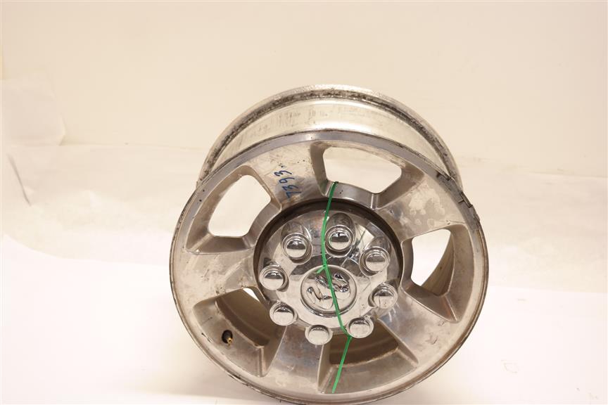 2005 Dodge Ram 2500 Wheel / Rim (Left)