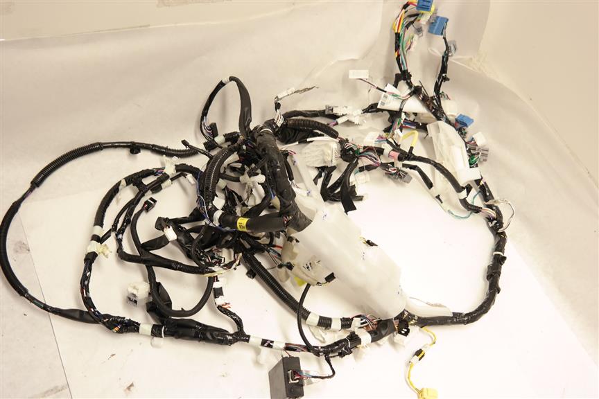 2017 Toyota Camry Hybrid Dash Wire Harness