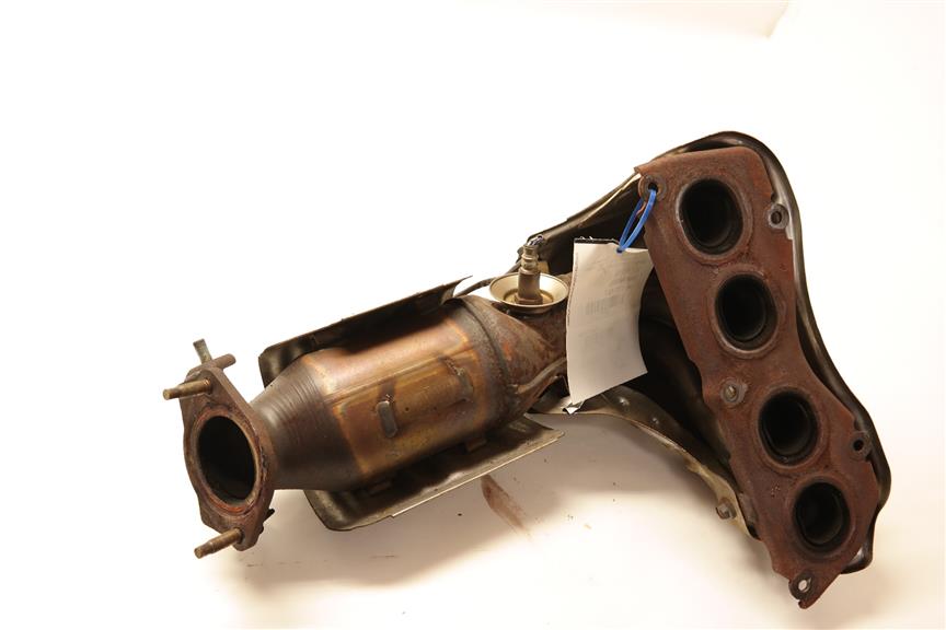 2010 Toyota Camry Hybrid Exhaust Manifold