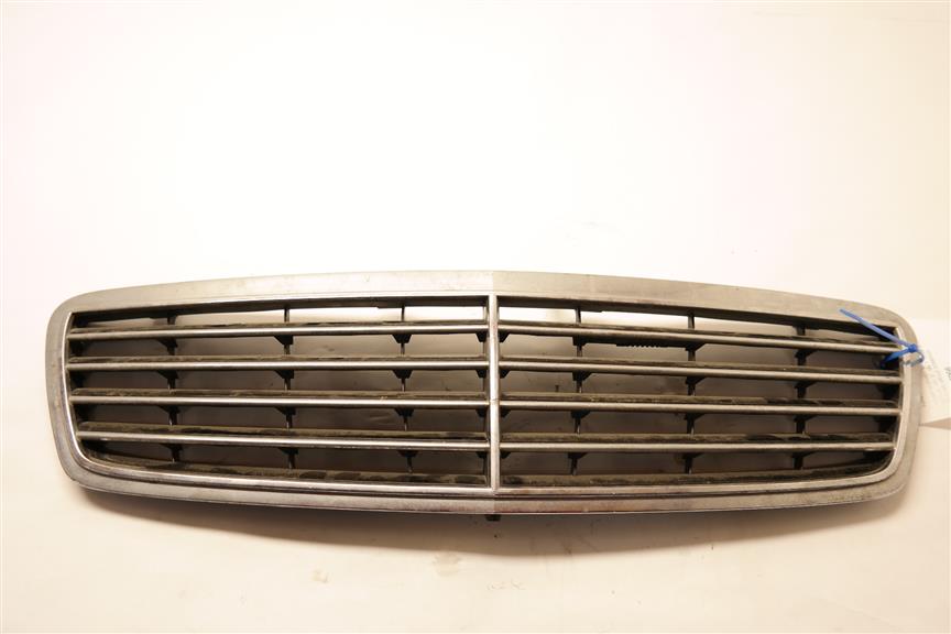 2004 Mercedes-Benz C230 Grille