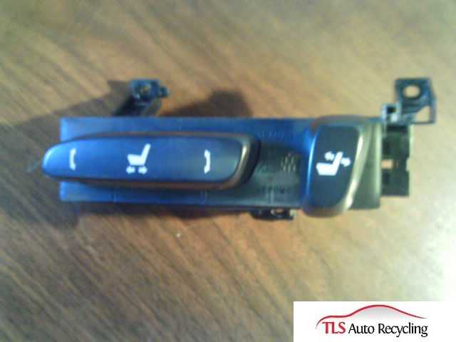 2006 Lexus IS 250 Dash / Interior / Seat Switch