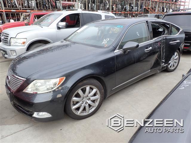 2007 Lexus LS 460 L Front Door (Left)