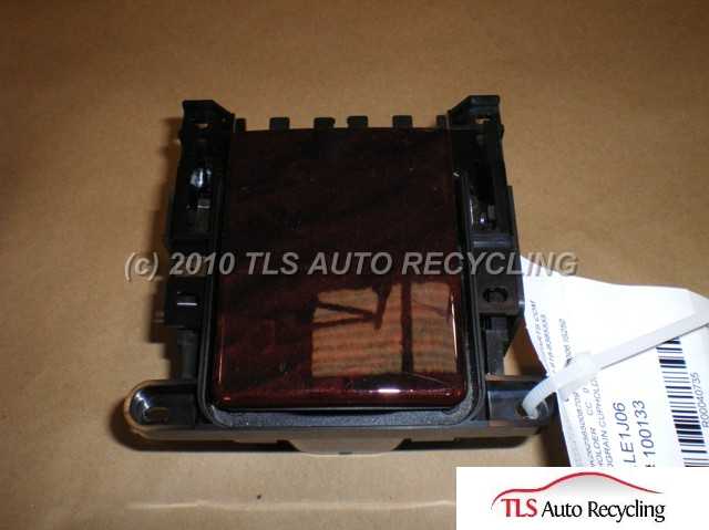 2006 Lexus IS 250 Cup Holder