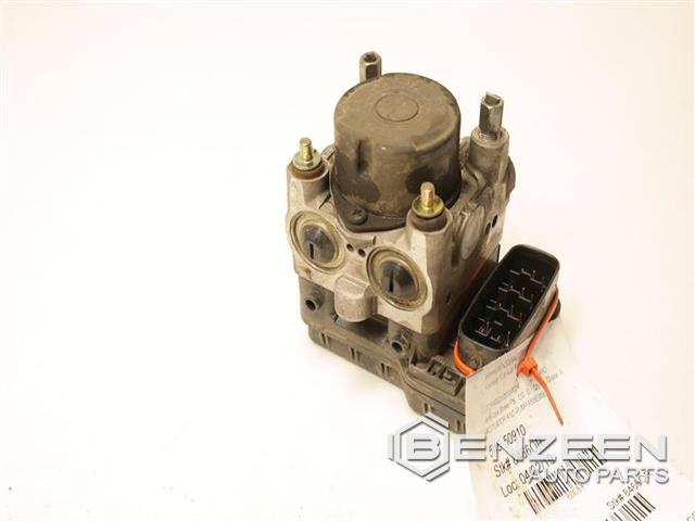 2003 Toyota MR 2 ABS Pump