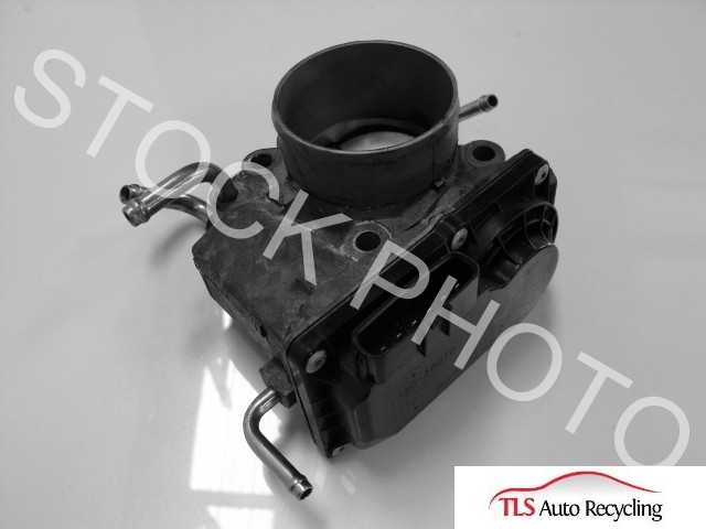 1999 Toyota RAV 4 Throttle Body