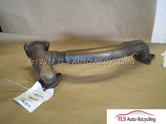 2001 Toyota Tacoma Crossover Exhaust Pipe