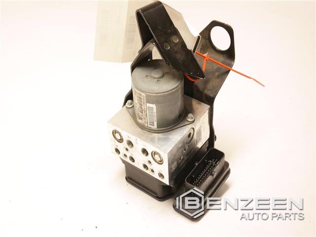 2015 Mercedes-Benz ML350 ABS Pump
