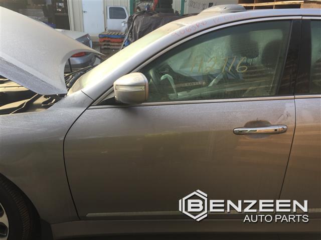 2009 Hyundai Genesis Front Door (Left)